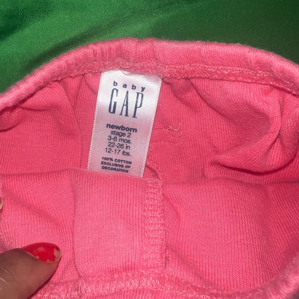 Gerber/ Baby Gap White Onesie and Pink Pants Set Newborn - Picture 4 of 5